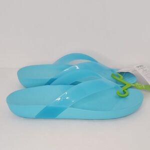 CROCS Splash Glossy Flip Flops in Blue